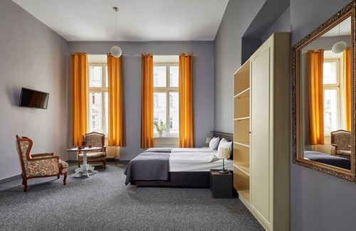 Srodmiescie House | Good Time Residence
