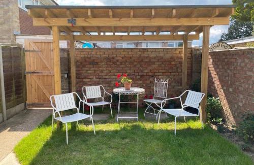 Christchurch Apartment | Good Vibes