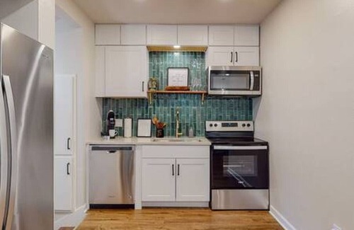 Central Arlington House | Good Vibes Getaway | Near AT&T Six Flags & TX Live