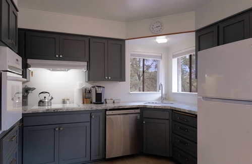 Sedona Condo | Good Vibes &Views, Pet-Friendly Upper Level Duplex