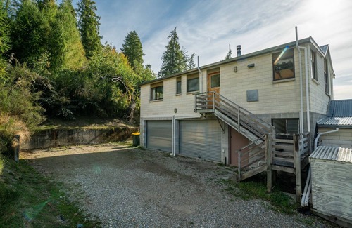 Wanaka House | Goodall Crib - Wanaka Holiday Home