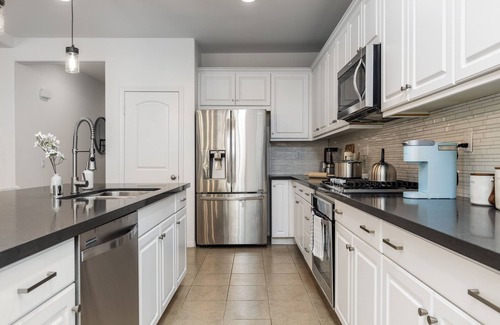Santa Clarita House | GOODE.HOMES | Luxury Modern Home w/pool/spa