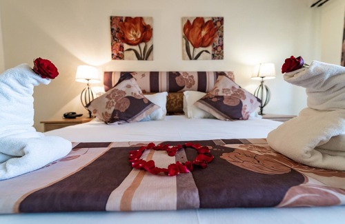 Cathkin Park Cabin | Gooderson Monks Cowl Golf Resort