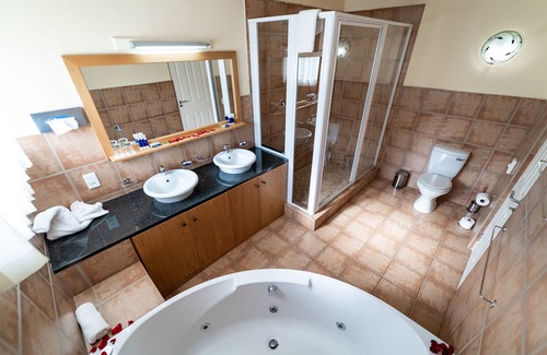 Cathkin Park Cabin | Gooderson Monks Cowl Golf Resort