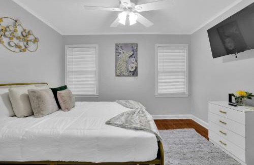 East Point Apartment | GoodLiving East Point Modern & Classy