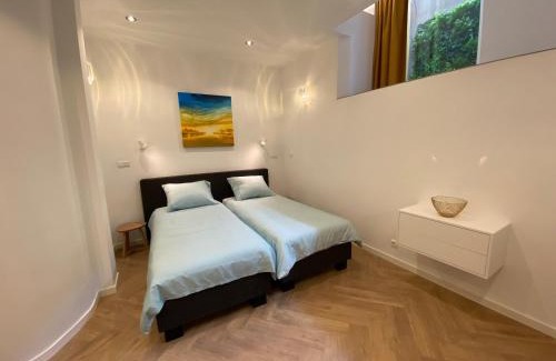 Amsterdam West Bed & Breakfast | Goodnight Amsterdam Lovely B&B in city centre-private-quiet-luxurious