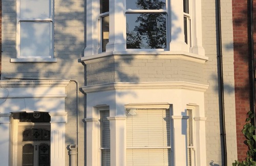 Askew Apartment | Goodwin luxury apartment, 2 double bedrooms, free parking