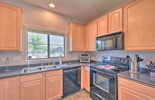 Rio Paseo Cottage | Goodyear Escape w/Grill: Community Pool Access!