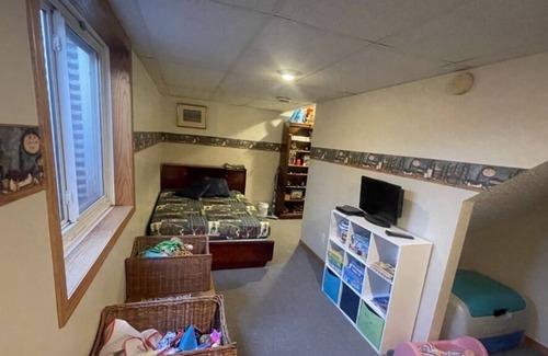 Annandale Cabin | Google our reviews Chartered Rentals cabin and lake home rentals