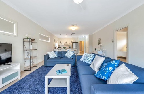 Goolwa House | Goolwa Brooking St - Wi-Fi and Linen Included