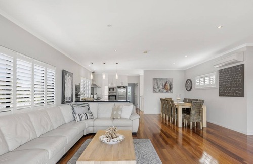 Goolwa South House | Goolwa serenity, Great balcony, Modern, peaceful, water and attractions close by