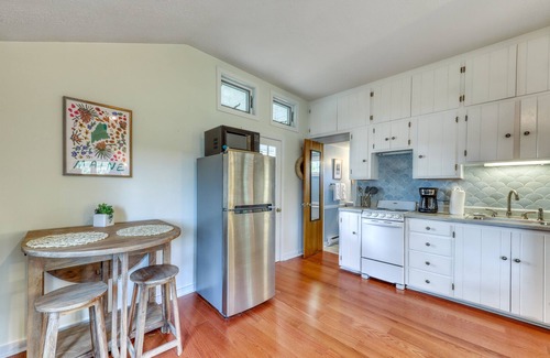 Kennebunkport House | Goose Rocks Beach Cottage! Steps to beach!