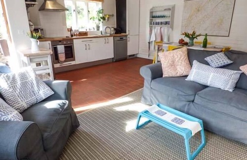 Acton Scott Cottage | GOOSEPOND, pet friendly, character holiday cottage in Wistanstow