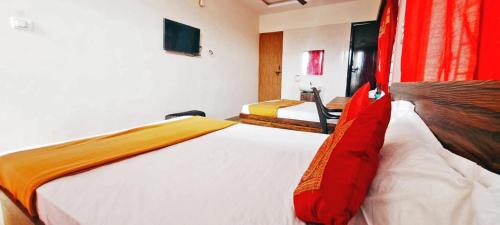 Surathkal Hotel | Gopi Residency