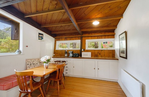 Arthur's Pass Ski Chalet | Gorgeous family-sized rustic Holiday Chalet in Arthurs Pass. Tranquil setting!