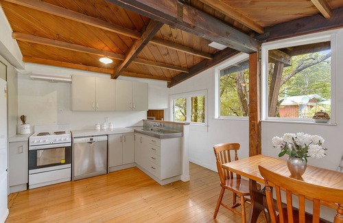 Arthur's Pass Ski Chalet | Gorgeous family-sized rustic Holiday Chalet in Arthurs Pass. Tranquil setting!