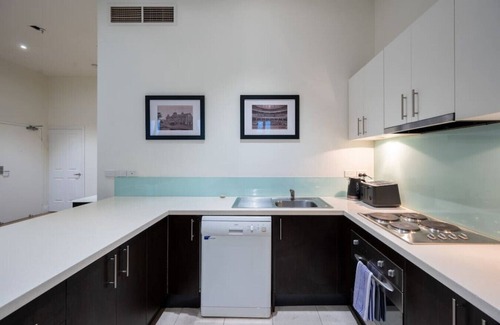 Chinatown Apartment | Gordon's Place Entire Apartment CBD Location
