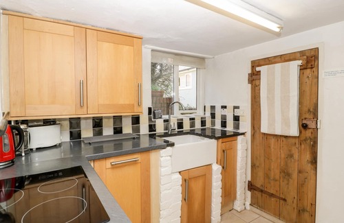 Newnham Cottage | GORDON'S VIEW, with open fire in Pleasant Stile