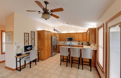 Gordonsville Cabin | Gordonsville Retreat: Deck w/Spectacular Views!