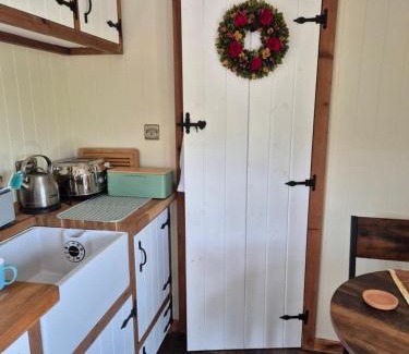 Whitland Apartment | Gorffws Y Cneifwr