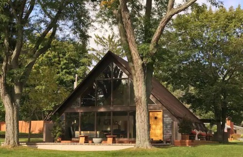 Okemos House | Gorgeous MidCentury Modern Designer Home