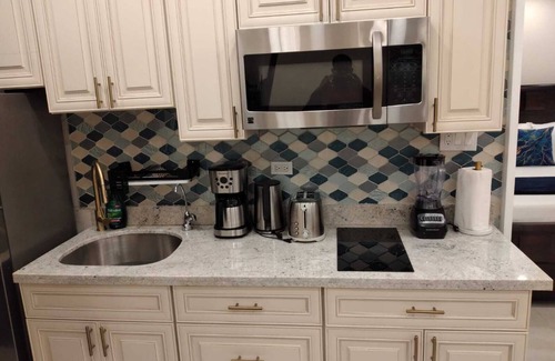 Ocho Rios Condo | Gorgeous 1 Bed on the Beach in Prime Location Ocho Rios