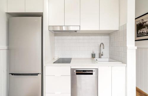Manly Apartment | Gorgeous 1 bed Short Walk to Everything in Manly