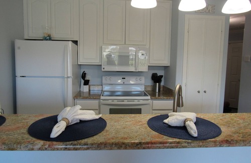 Galveston Condo | Gorgeous 1 bedroom beach front condo. Sleeps 6