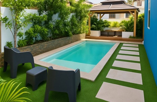 Colon Apartment | Gorgeous 1 Bedroom City Apartment w Pool- N