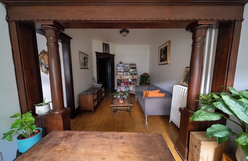 Parkdale Apartment | Gorgeous 1000 sq foot apartment above storefront on Queen Street West/Parkdale