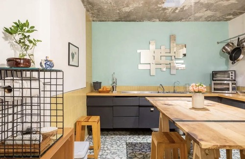 Roma Norte Apartment | Gorgeous 1940s Biblioteca Turned Private Apartment