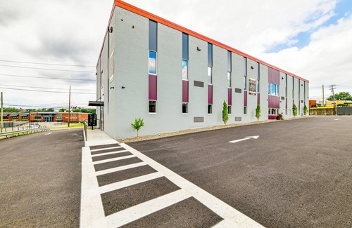 Binghamton Apartment | Gorgeous 1BR Hurpur View w/5 star finishes
