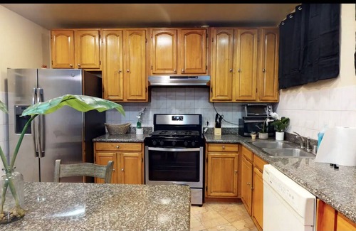 Bay Area House | Gorgeous 2 bedroom house 5 min to Daly City BART