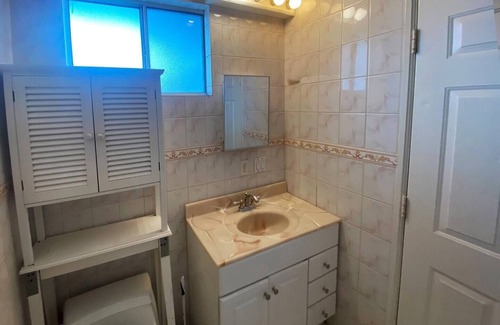 Bay Area House | Gorgeous 2 bedroom house w/ Wi-Fi & Self Check In