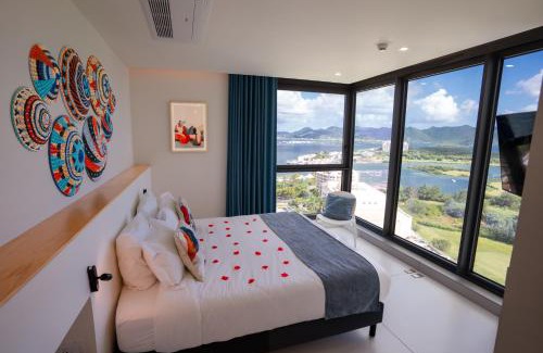 Maho Apartment | Gorgeous 2 bedroom, 17th floor, with breathtaking view, Fourteen at Mullet Bay