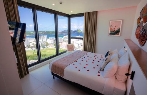 Maho Apartment | Gorgeous 2 bedroom, 17th floor, with breathtaking view, Fourteen at Mullet Bay