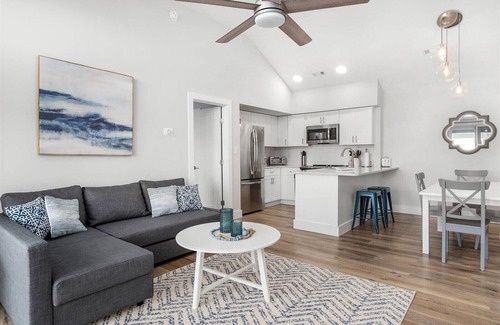 Heron Harbour Isle Condo | Gorgeous 2 bedroom at Seascape in prestigious Heron Harbour