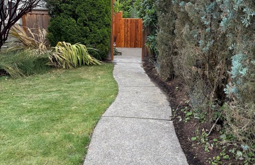 Beaumont - Wilshire House | Gorgeous 2-Bedroom ADU in NE Portland’s Beaumont-Wilshire Neighborhood.