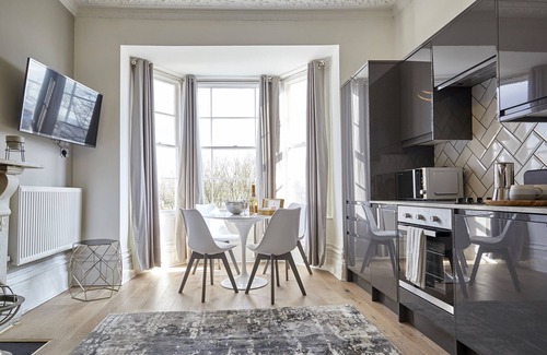 Clifton Apartment | Gorgeous 2 bedroom apartment in City Centre