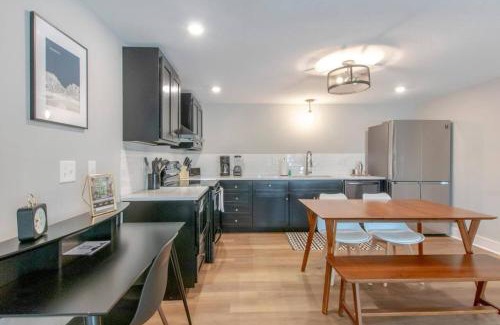 Franklin House | Gorgeous 2 Bedroom Historic Franklin Quadplex