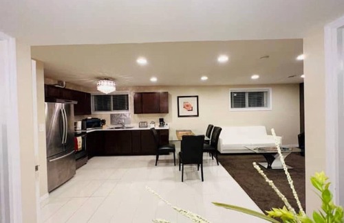 Regina Apartment | Gorgeous 2 Bedroom Suite Close to Airport in Regina