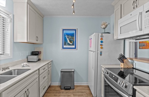 North Carolina Coast Condo | Gorgeous 2 BR/2BA Condo with Ocean and Canal views, heart of Carolina Beach