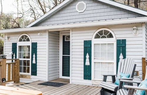 Lake Lure Cottage | Gorgeous 2 BR Cottage, Walk to Lake Lure Beach!