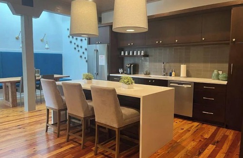 Greenville Downtown Condo | GORGEOUS 2 BR on MAIN #1