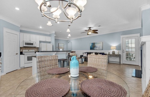 Emerald Waters Village House | Gorgeous! 2 Neighborhood Pools-Near Beach-FAB Master-3BR La Vida Playa🐠