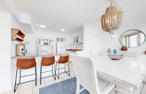 Little Salisbury House | ⭐️Gorgeous 2 Story Oceanfront Penthouse Heated Pool Sauna⭐️