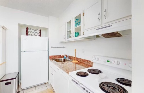 Little Salisbury House | ⭐️Gorgeous 2 Story Oceanfront Penthouse Heated Pool Sauna⭐️