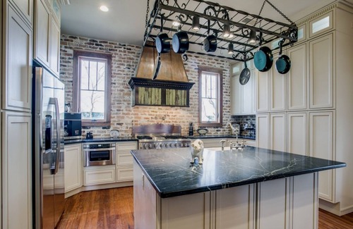 Wylie House | Gorgeous 20s Historic Mini Mansion. King & Queens. Downtown Strip.