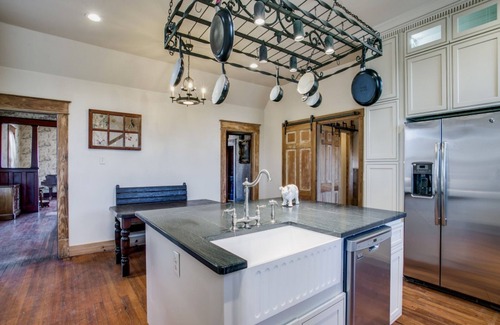 Wylie House | Gorgeous 20s Historic Mini Mansion. King & Queens. Downtown Strip.