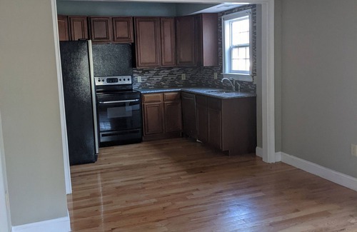 Townville Apartment | Gorgeous 2br/2ba townhome on Lake Hartwell with shared dock privileges